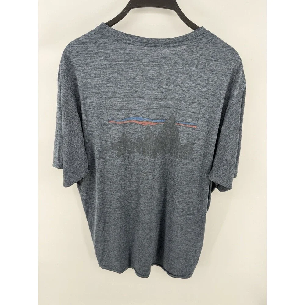 Patagonia T-Shirt Mens L Blue Capilene Cool Daily Moisture Wicking Crew Neck